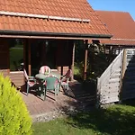 Doppelhaushaelfte In *