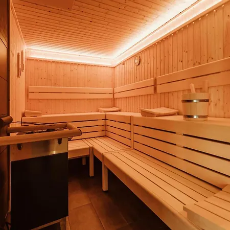 Doppelhaushaelfte In Holiday home