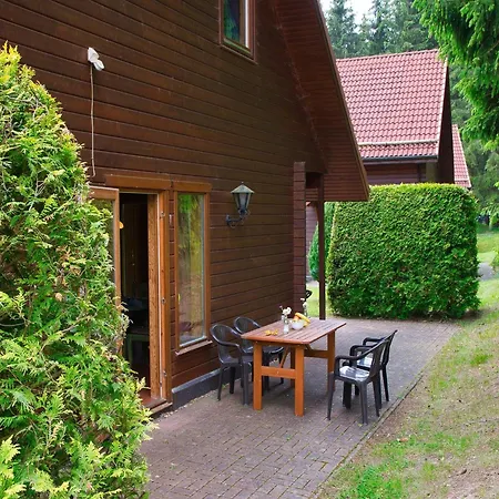 Doppelhaushaelfte In Ferienhaus *