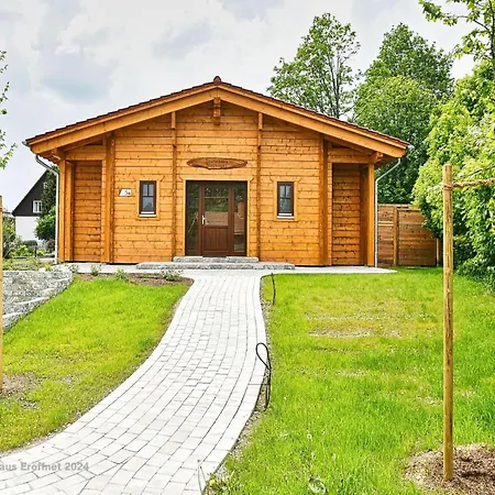 Doppelhaushaelfte In Holiday home *
