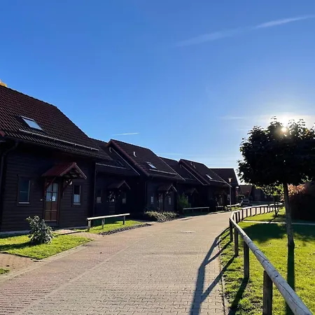 Doppelhaushaelfte In *
